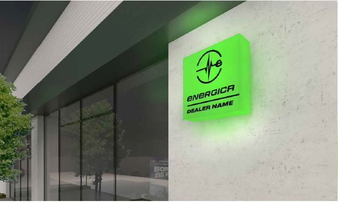 50X50 EXTERNAL SIGN BOX MADE OF GREEN COLOUR PLEXI + LED INSIDE